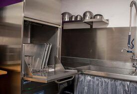 Rhima pannenwasmachine - DR 180E PLUS, breaktank en naspoeldrukpomp